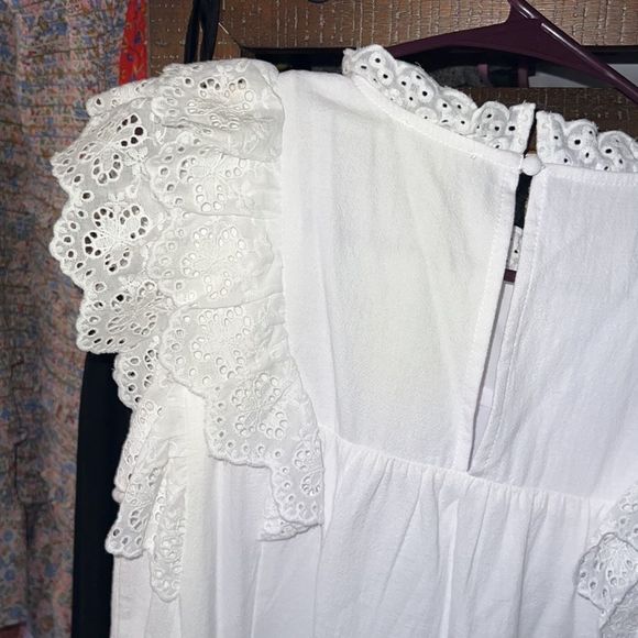 🆕NWT✨SUGAR LIPS✨EYELET DETAILED SLEEVELESS MINI DRESS - Picture 14 of 15